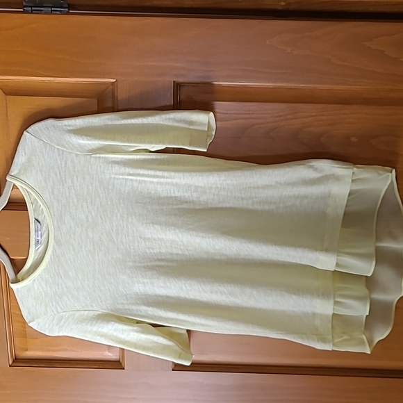 - Women's Mark's and Spencer Collection  soft yellow top - Picture 1 of 4